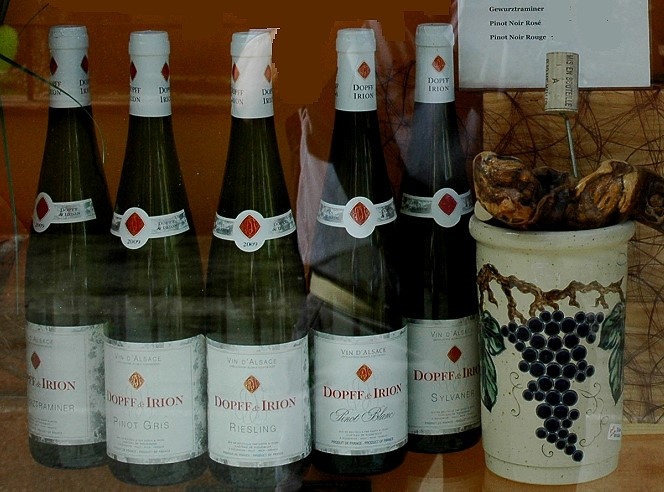 Bouteilles de vins d'Alsace - Domaine Dopff-Irion - Photo Michel CRIVELLARO