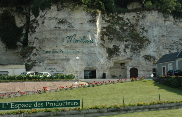 Cave des producteurs de vins de Montlouis dans la craie de tuffeau - Photo Michel CRIVELLARO
