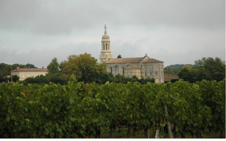 Vignoble du Bourgeais - Bayon-sur-Gironde - Eglise romane -  © M.CRIVELLARO