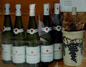 Bouteilles-de-vins-d-Alsace-Domaine-Dopff-Irion-C-M.CRIVELLARO