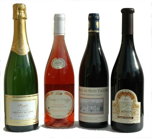 Bouteilles de vins de Touraine :    A.O.C Crémant de Loire - A.O.C Touraine rosé - A.O.C Touraine cabernet franc - A.O.C Chinon.