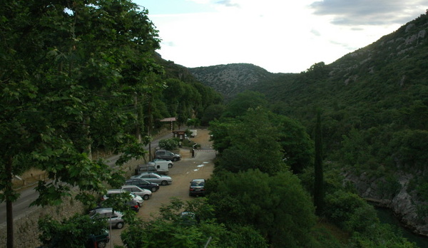  "Hôtel-Restaurant Le Guilhaume d'Orange et La table d'Aurore" - 2, avenue Guilhaume d'Orange - 34150 Saint-Guilhem-le-Désert - © M.CRIVELLARO