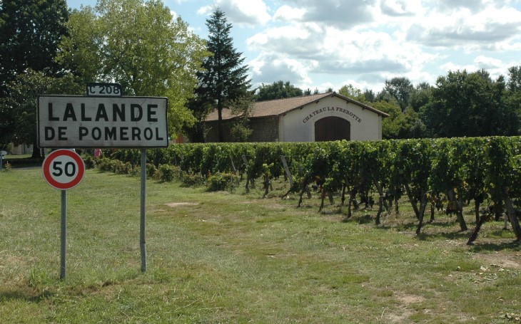 Lalande de Pomerol - Les vignes de château La Frerotte à l'entrée du village - © Marion CRIVELLARO